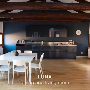 sole-luna-apartments.hotelslidodijesolo.com/